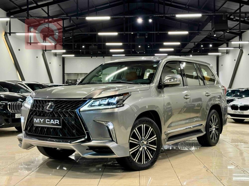 Lexus LX